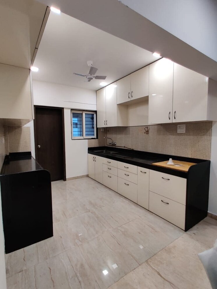 Kitchen, rachana-my-world 3 Bedroom 1650 Sq.Ft. Apartment In Baner Pune 8783077