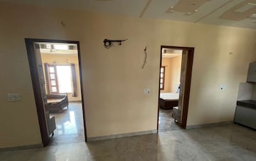 Room in 2 BHK Builder Floor at Kharar Road – for Rent