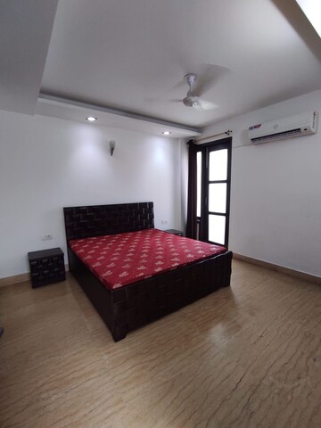 Bedroom in 3 BHK Builder Floor at Shivalik Colony – for Rent