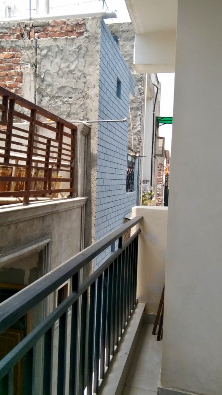 Balcony, kishangarh 1 Bedroom 550 Sq.Ft. Builder Floor In Kishangarh Delhi 8783115