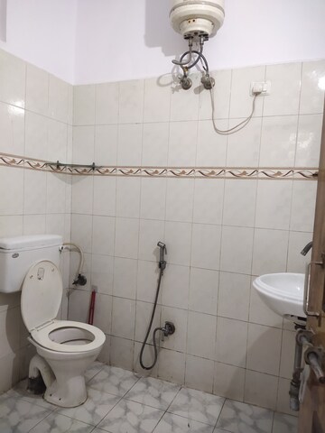 Bathroom in 1 BHK Apartment at Gomti Nagar – for Rent