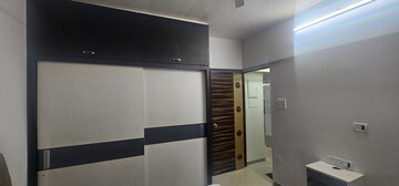 2 BHK Apartment For Sale in Crystal Rose, Kandivali West