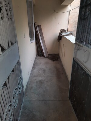 Building Lobby in 2 BHK Apartment at Sarita Vihar Pocket-J RWA, Sarita Vihar – for Sale