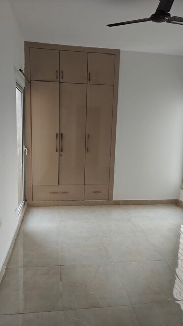 Building Lobby in 2 BHK Builder Floor at RWA Apartments Sector 116, Sector 116 – for Rent