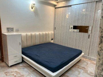 Bedroom in 2 BHK Apartment at Ansal Celebrity Homes, Sector 2 – for Rent