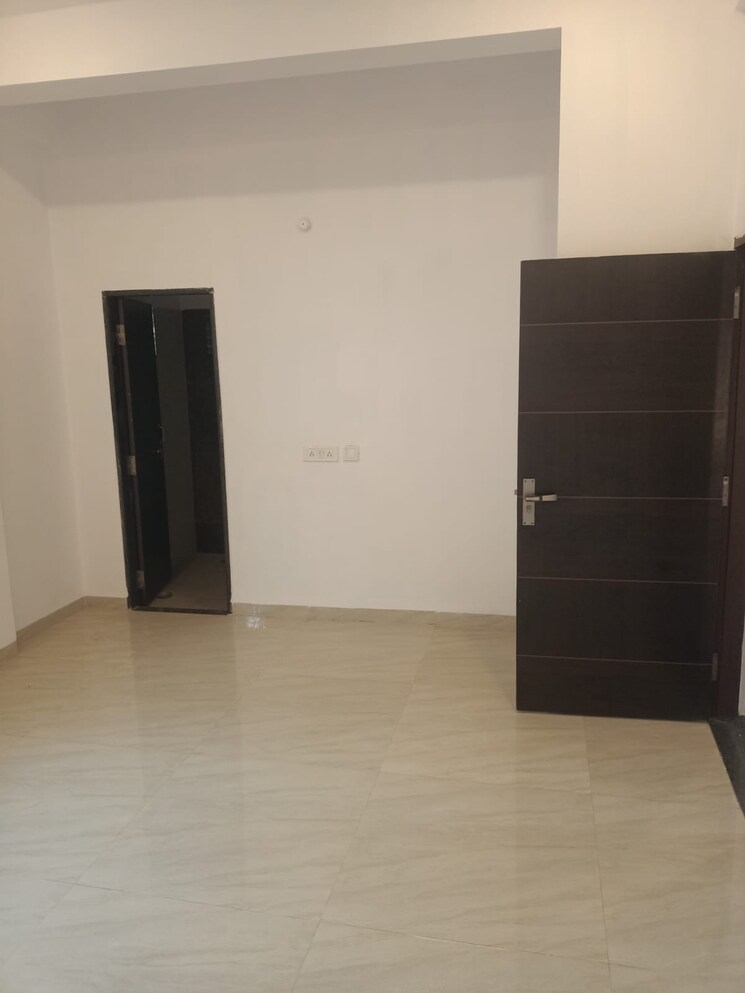 Room, airport road 3 Bedroom 1600 Sq.Ft. Independent House In Airport Road Indore 8783209