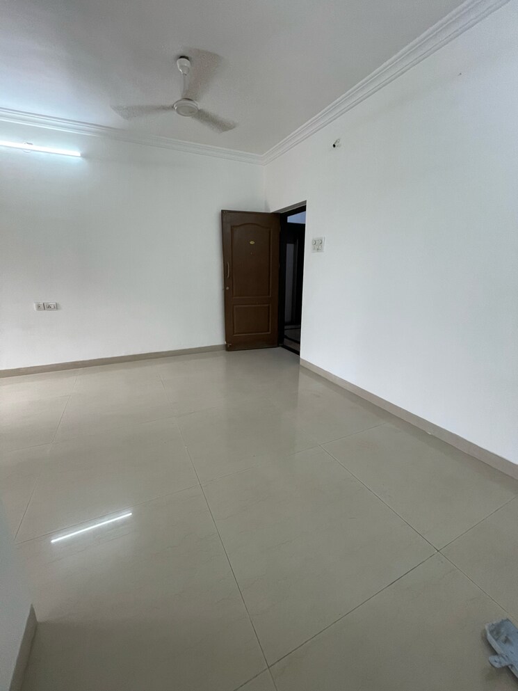 Room, malad east 2 Bedroom 750 Sq.Ft. Apartment In Malad East Mumbai 8783250