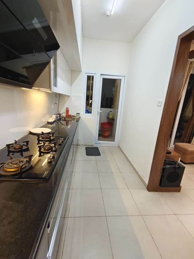 Kitchen, bhartiya-nikoo-homes 2.5 Bedroom 1266 Sq.Ft. Apartment In Thanisandra Main Road Bangalore 8783253