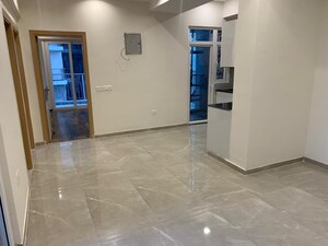 Room in 2 BHK Builder Floor at Shree Homes Noida, Sector 73 – for Sale