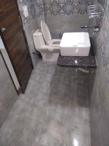 Bathroom in 1 RK Builder Floor at Sector 22 – for Rent