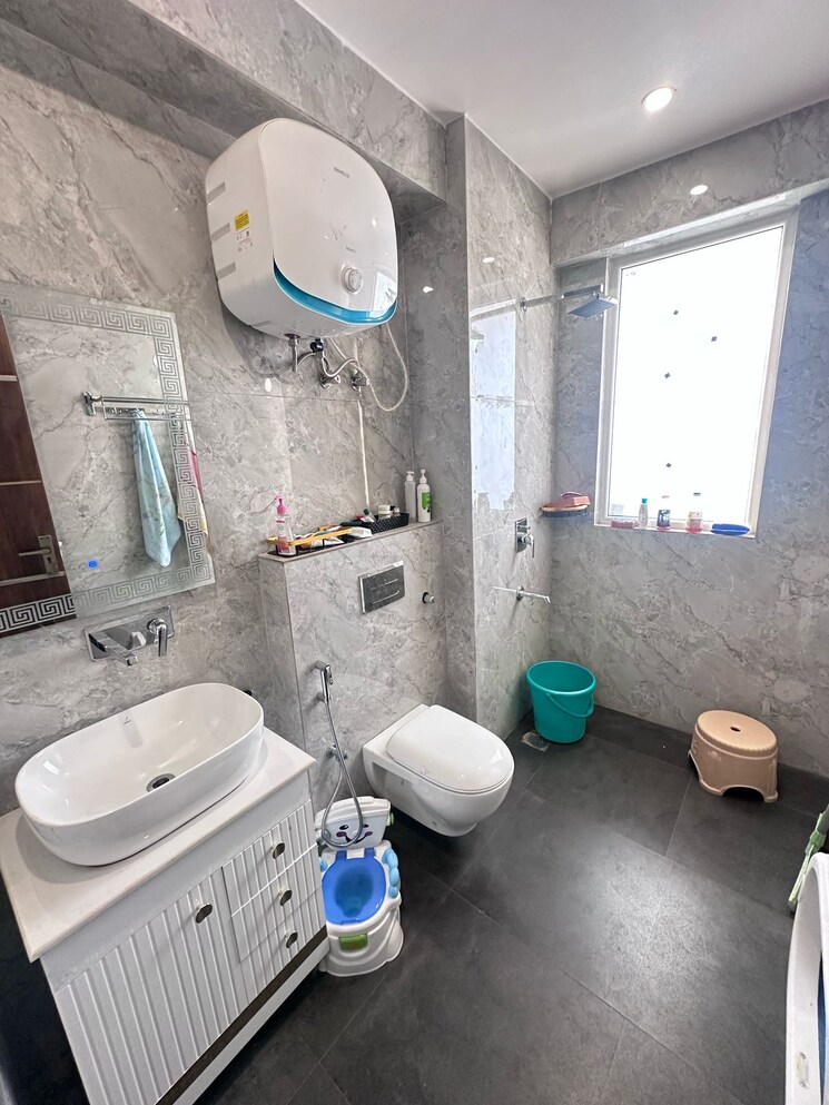 Bathroom, sector 21 4 Bedroom 3500 Sq.Ft. Builder Floor In Sector 21 Gurgaon 8783277