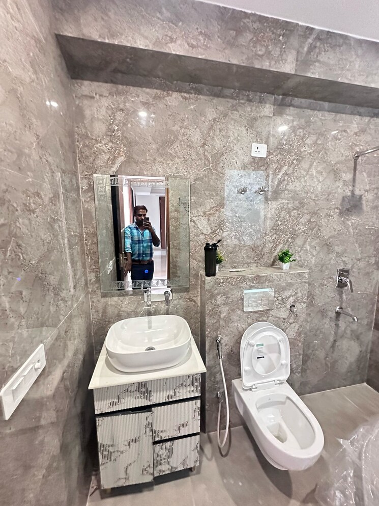 Bathroom, sector 21 4 Bedroom 3500 Sq.Ft. Builder Floor In Sector 21 Gurgaon 8783277