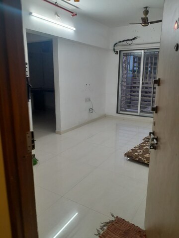 Living Room in 1 RK Apartment at Shraddha Pinnacle, Vikhroli East – for Rent
