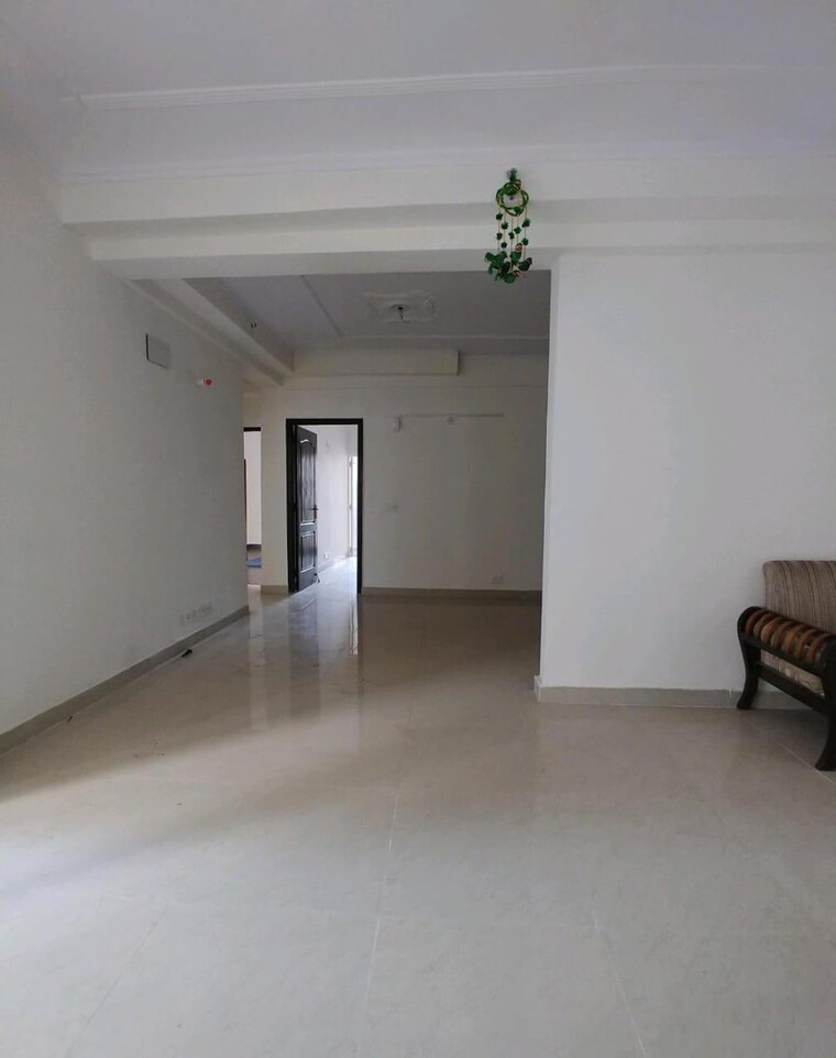 Room, aims-golf-city 3 Bedroom 1350 Sq.Ft. Apartment In Sector 75 Noida 8783306
