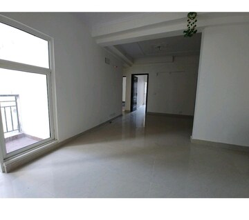 Room in 3 BHK Apartment at Aims Golf City, Sector 75 – for Sale