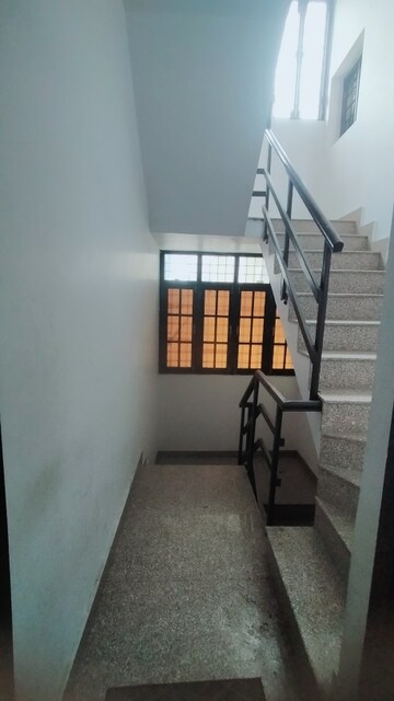 Staircase in 3 BHK Independent House at Gomti Nagar – for Rent