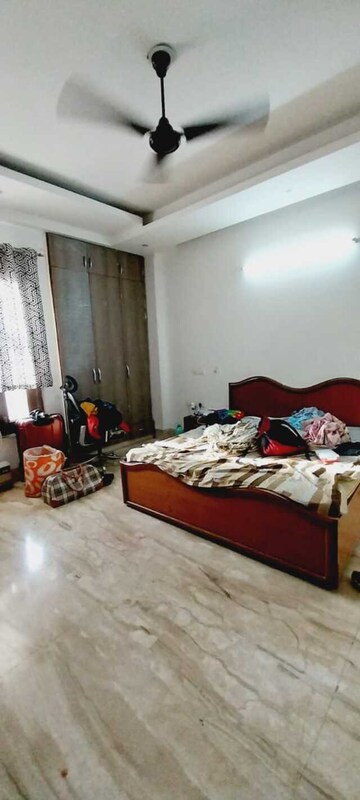Bedroom in 3.5 BHK Builder Floor at Sector 45 – for Rent