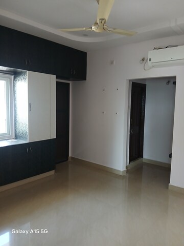 Furnished Amenities in 3 BHK Apartment at solitaire ragavendra, Kondapur – for Rent