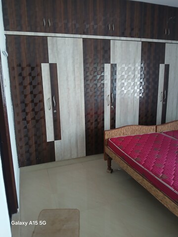 Furnished Amenities in 3 BHK Apartment at solitaire ragavendra, Kondapur – for Rent
