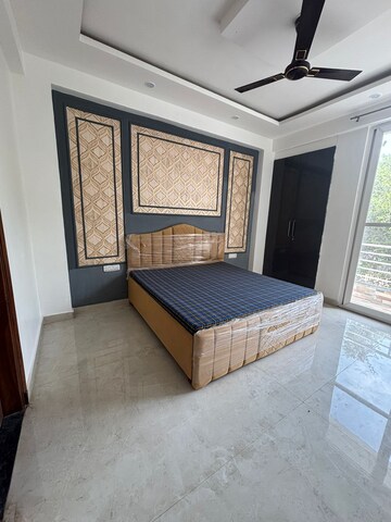 Room in 4 BHK Apartment at Uppal Gurgaon 99, Sector 99 – for Rent