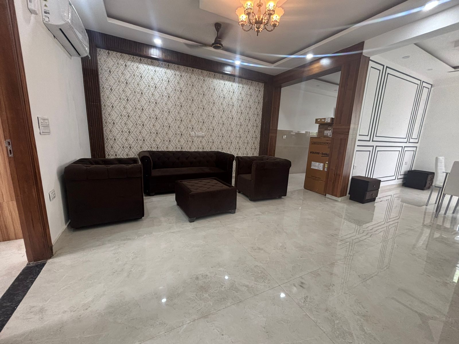 4 BHK + Servant Room,Extra Room 2700 Sq.Ft. Apartment in Uppal Gurgaon 99