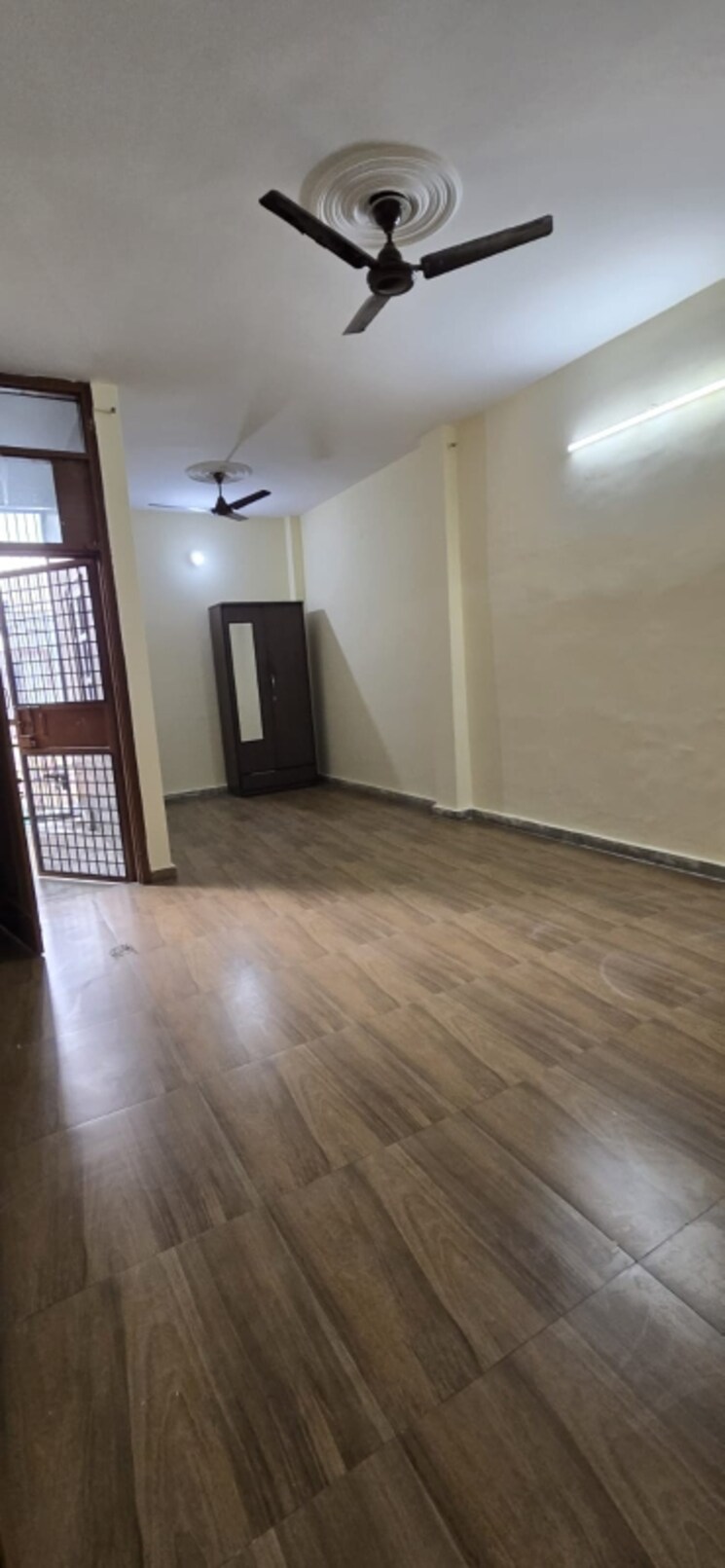 Room, amandeep-fedora 3 Bedroom 2000 Sq.Ft. Builder Floor In Pratap Vihar Ghaziabad 8783399