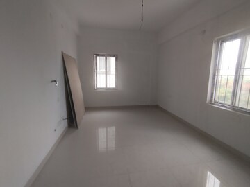 Room in 3 BHK Apartment at Manikonda – for Sale