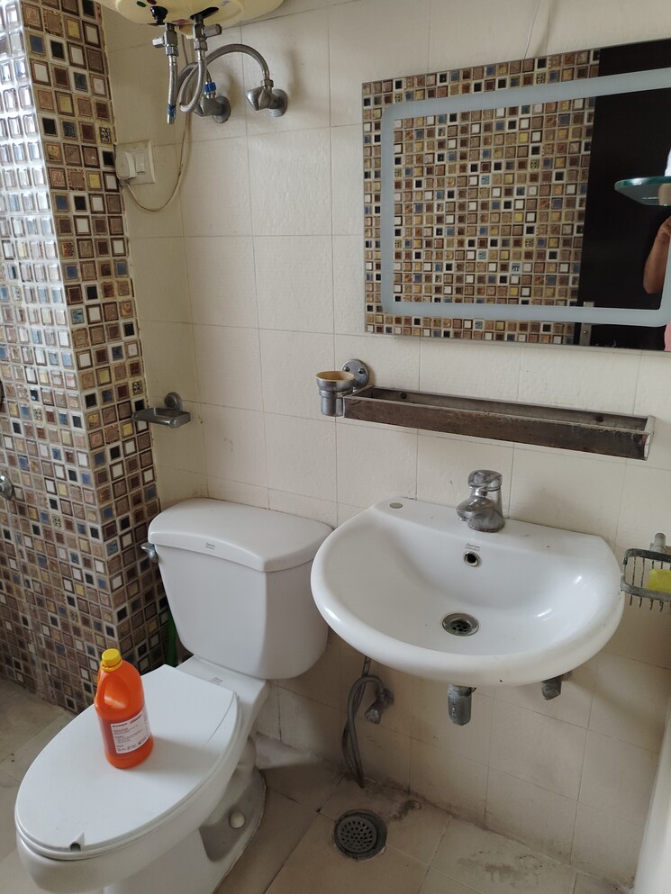 Bathroom, cghs-progressive-apartments 3 Bedroom 2070 Sq.Ft. Apartment In Sector 55 Gurgaon 8783450