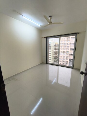 Room in 2 BHK Apartment at Qualitas La Palacio, Ulwe – for Rent