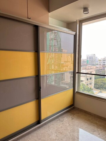 Room in 3 BHK Apartment at Juhu Residency, Juhu – for Rent