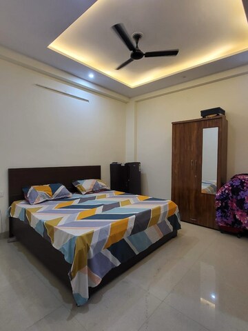 Bedroom in 3.5 BHK Apartment at Jeevan Tara Apartment, Sector 43 – for Rent