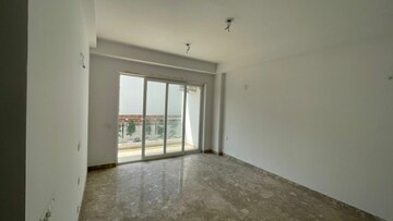 Room in 2 BHK Apartment at Signature Global Orchard Avenue, Sector 93 – for Rent