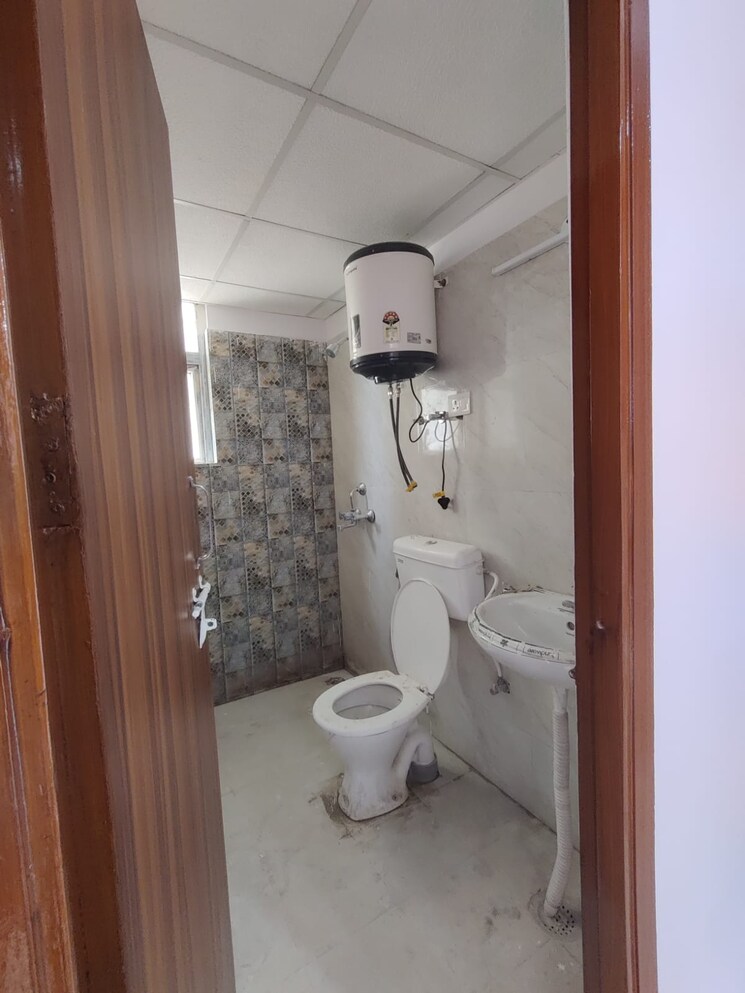 Bathroom, signature-the-millennia-2 2 Bedroom 800 Sq.Ft. Apartment In Sector 37d Gurgaon 8783544