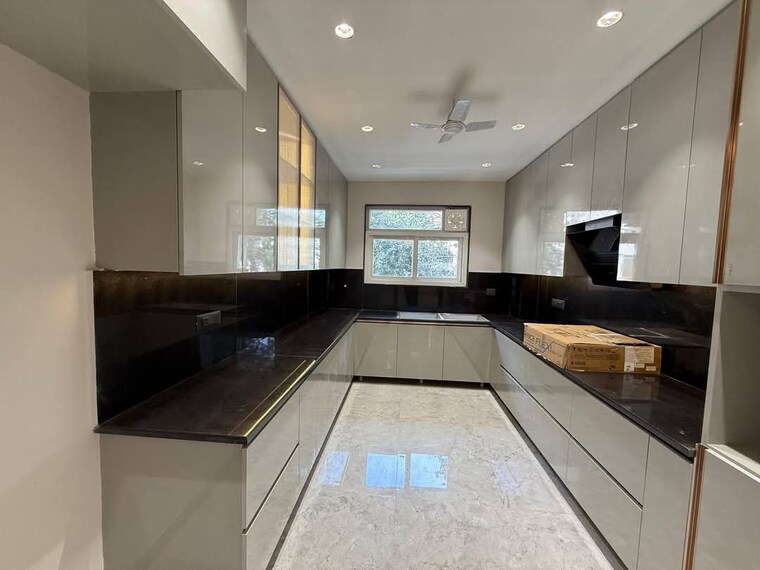 Kitchen, green-wood-city 5 Bedroom 4500 Sq.Ft. Apartment In Sector 45 Gurgaon 8783543