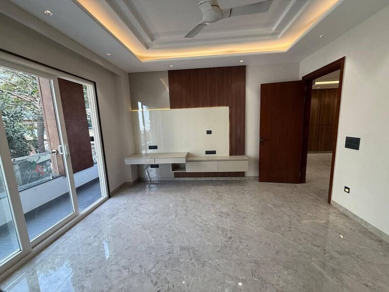Living Room, green-wood-city 5 Bedroom 4500 Sq.Ft. Apartment In Sector 45 Gurgaon 8783543