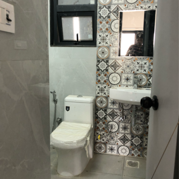 Attached Bathroom in 3.5 BHK Builder Floor at Sector 21 – for Rent