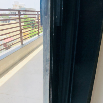 Building Lobby in 3.5 BHK Builder Floor at Sector 21 – for Rent