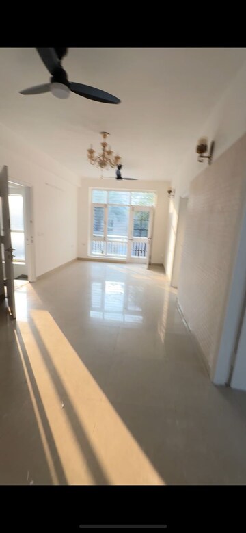Building Lobby in 3 BHK Builder Floor at Omaxe Silver Birch, North Mullanpur – for Rent