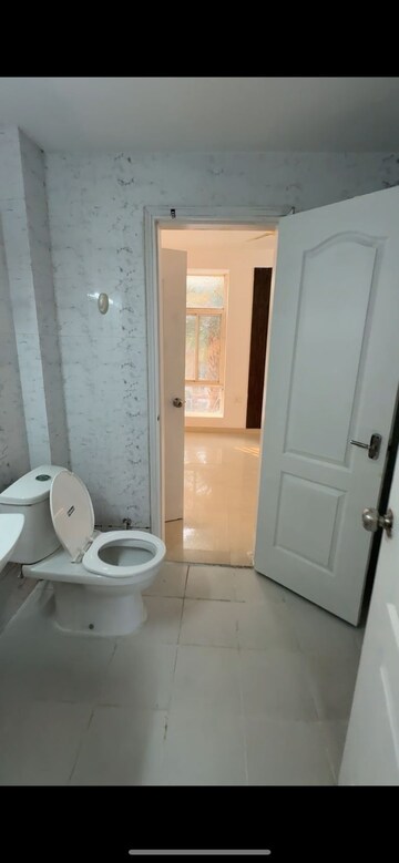 Bathroom in 3 BHK Builder Floor at Omaxe Silver Birch, North Mullanpur – for Rent