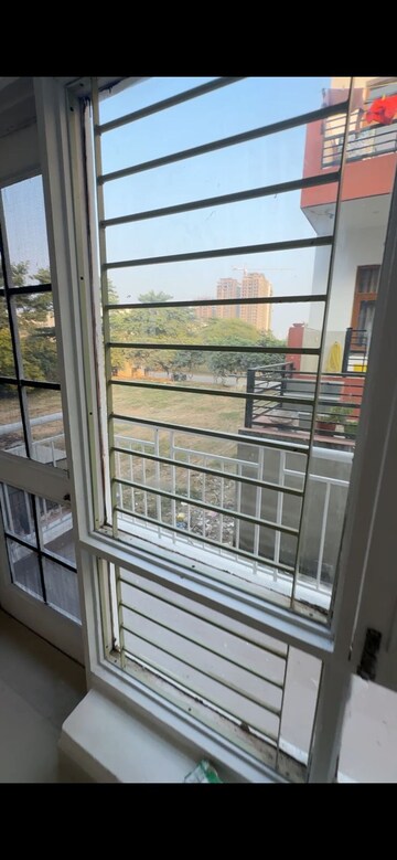 Balcony in 3 BHK Builder Floor at Omaxe Silver Birch, North Mullanpur – for Rent