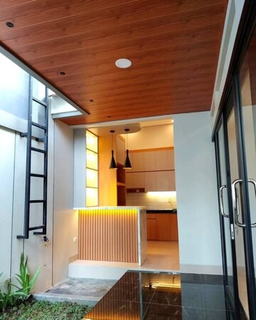 Kitchen in 2.5 BHK Builder Floor at Sector 35 – for Sale
