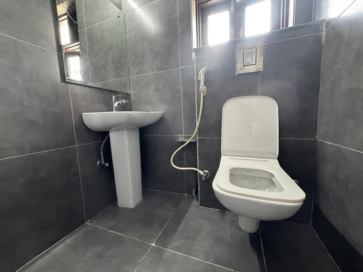 Bathroom, sector 45 4 Bedroom 2700 Sq.Ft. Builder Floor In Sector 45 Gurgaon 8783607