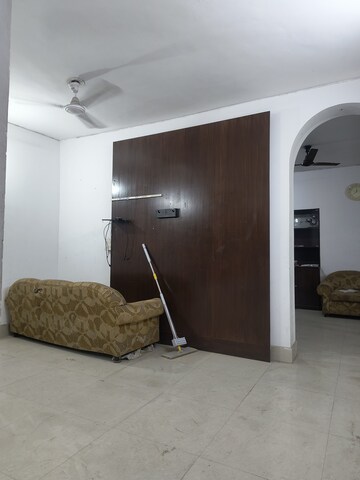Living Room in 2 BHK Apartment at Sarita Vihar – for Rent