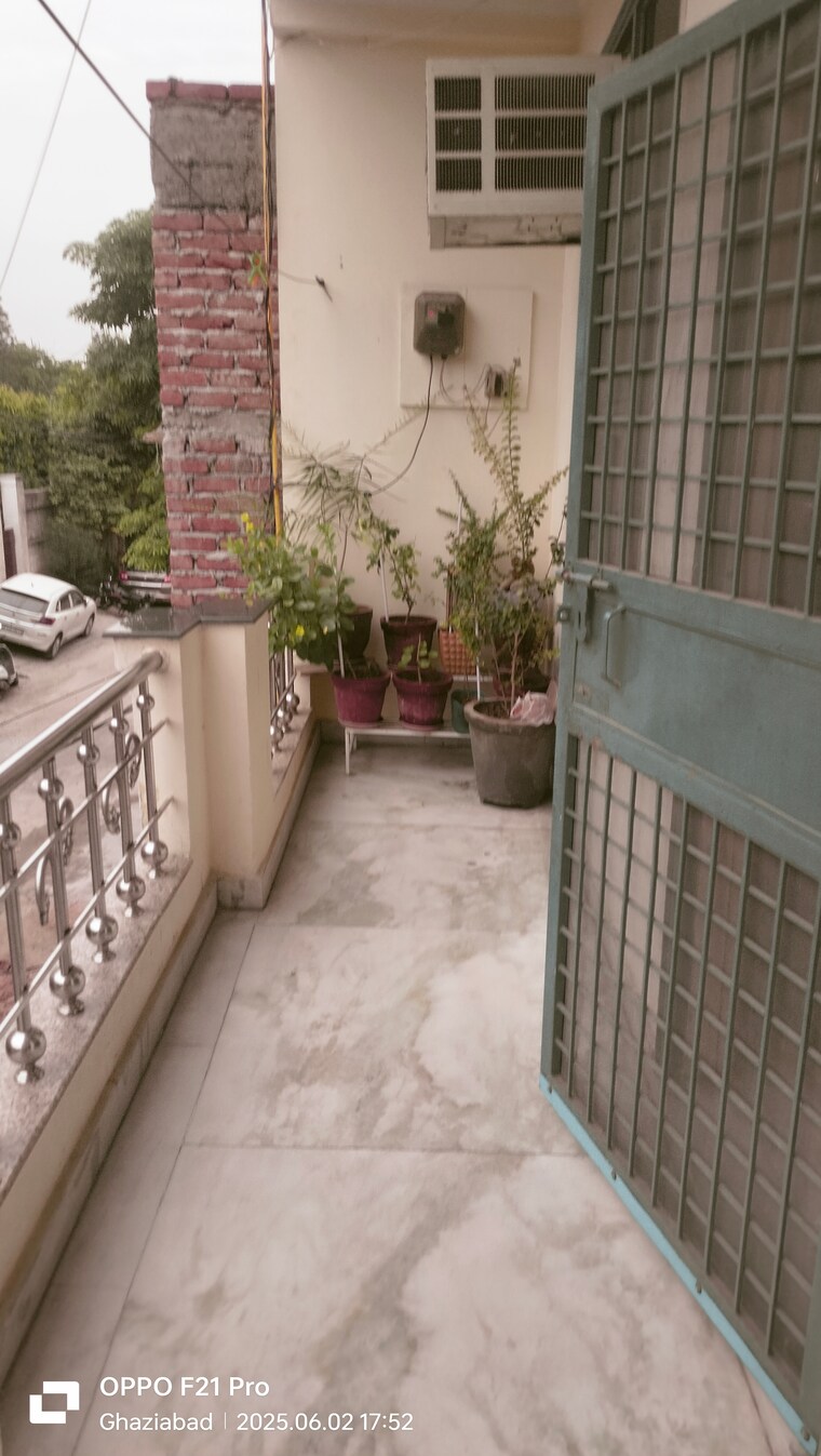 Balcony, super-house-floor 2 Bedroom 1000 Sq.Ft. Builder Floor In Govindpuram Ghaziabad 8783677