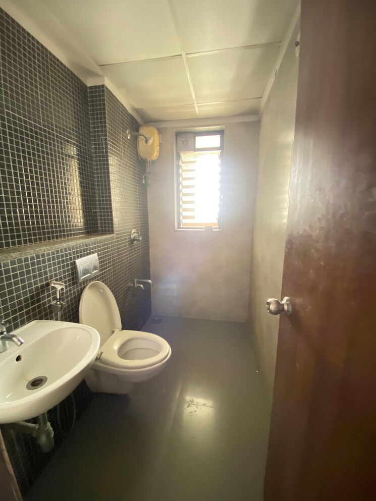 Attached Bathroom, lodha-palava-downtown 2.5 Bedroom 1120 Sq.Ft. Apartment In Dombivli East Thane 8783649