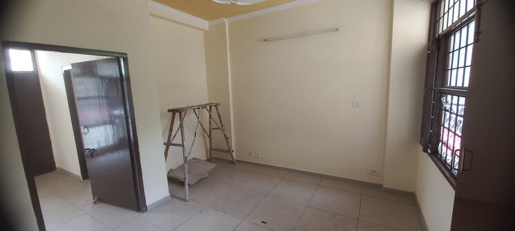 Room, sector 63 1 Bedroom 700 Sq.Ft. Apartment In Sector 63 Chandigarh 8783683