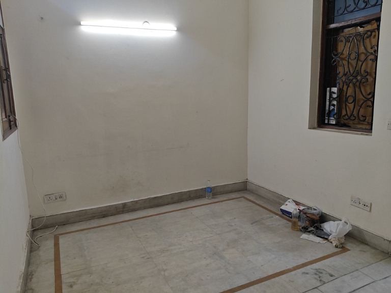 3 BHK Builder Floor For Rent in Shivalik Colony