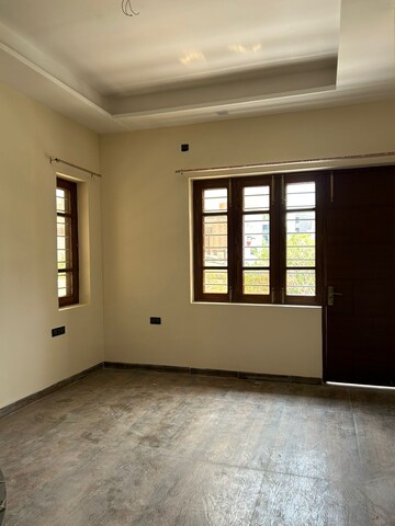 Room in 3 BHK Builder Floor at Sahastradhara Road – for Rent