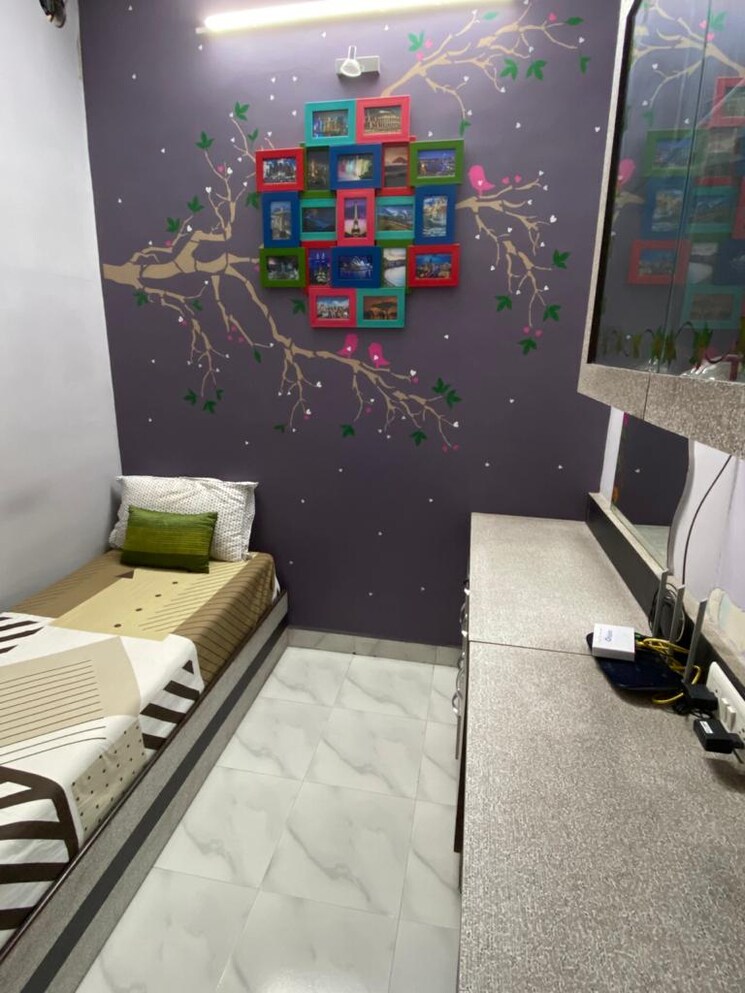 Room, malad west 2 Bedroom 500 Sq.Ft. Apartment In Malad West Mumbai 8760292