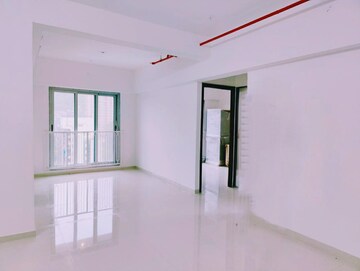 Room in 2 BHK Apartment at Mayfair The View, Vikhroli West – for Rent